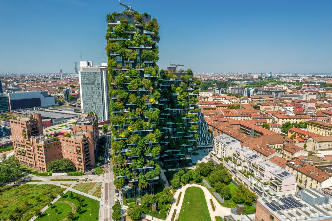 Letecký snímek vertikálního lesa - Bosco Verticale, v Miláně, okres Porta Nuova