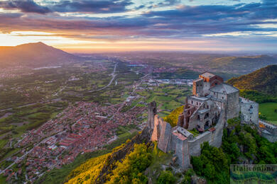 Tajemný klášter Sacra di San Michele