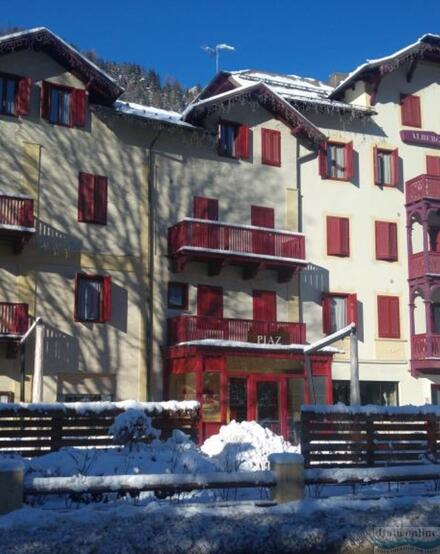 Hotel Piaz Sèn Jan di Fassa