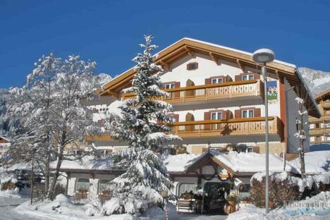 Hotel Cristallo Sèn Jan di Fassa