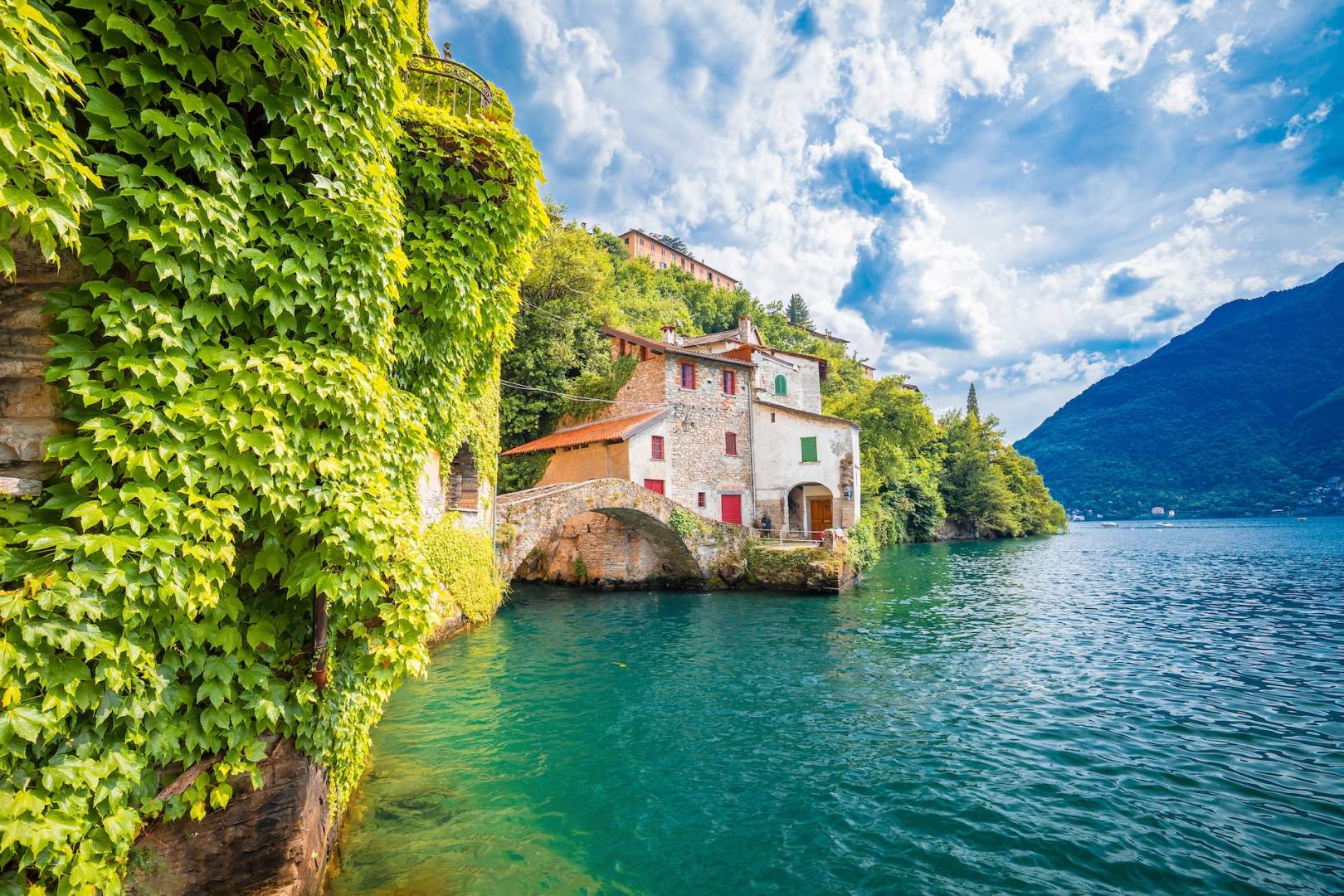 Nesso – Vodopád a starobylý most