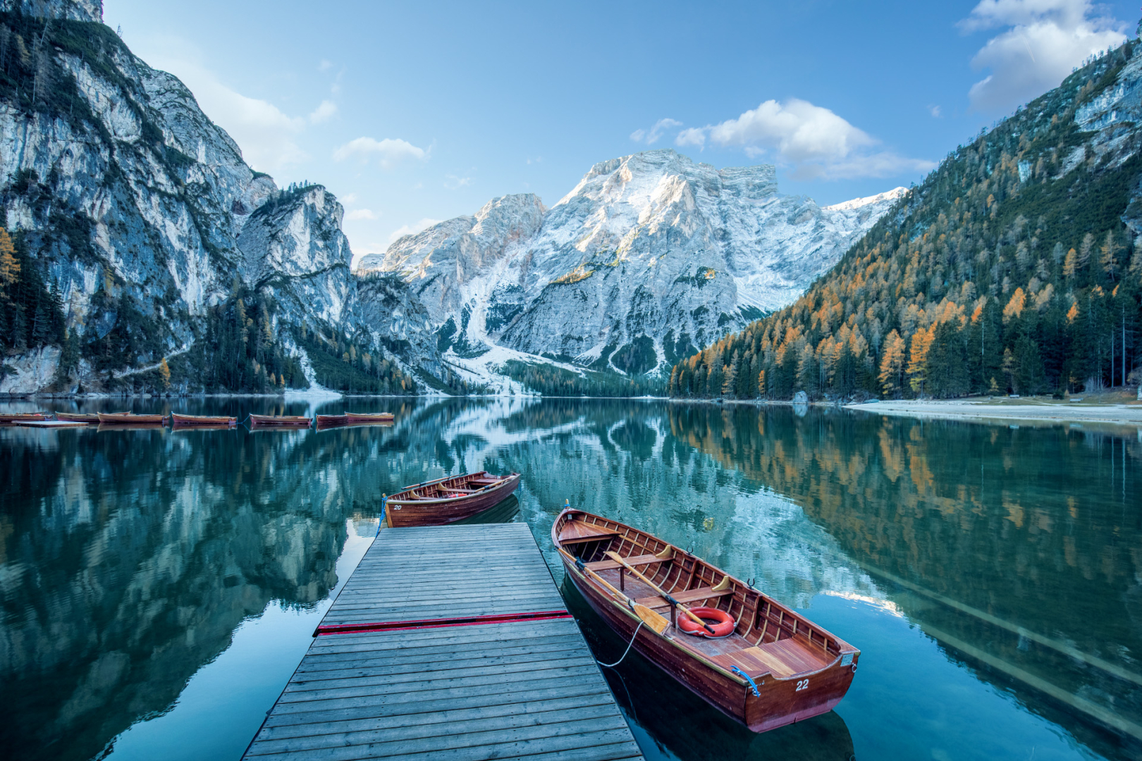 Lago di Braies, zrcadlo nebes